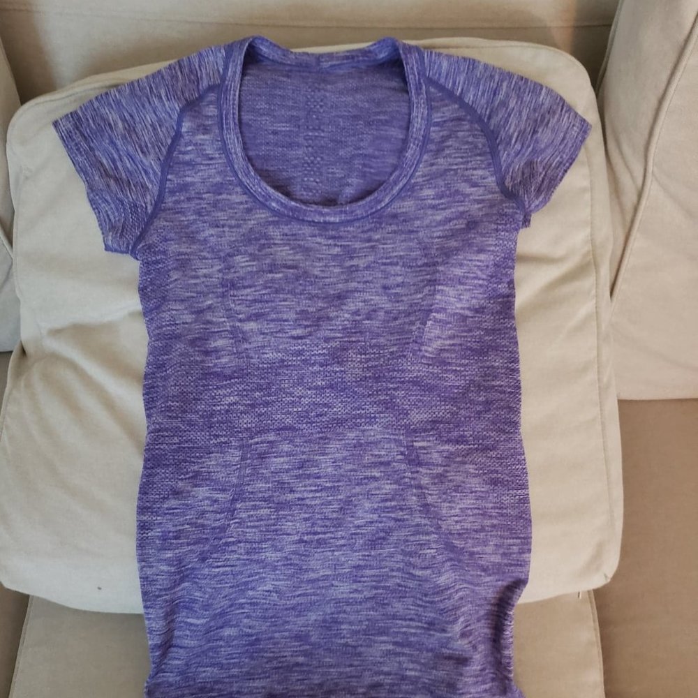 Lululemon Swiftly tech short sleeve tee - size 4